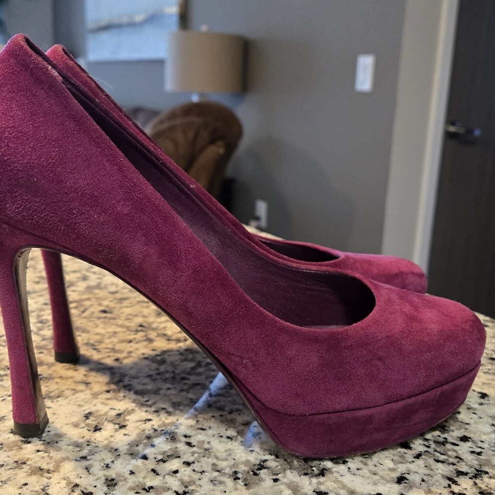 Yves Saint Laurent Gisele 80 Platform Suede Heels Size 37 1/2